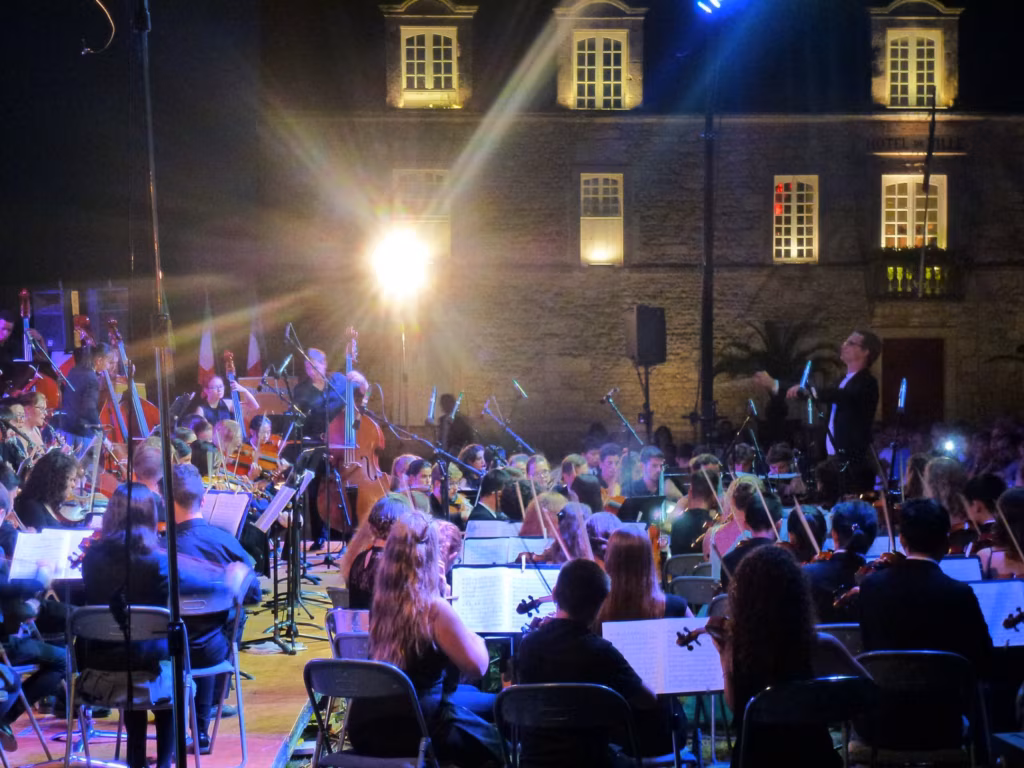 Otsa kooli sümfooniaorkester festivalil “Eurochestries”