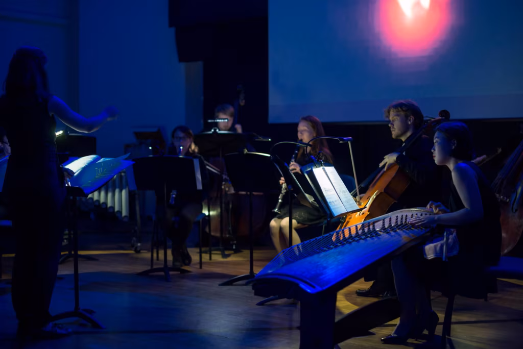 M&otilde;nus v&auml;simus v&auml;rskest helist