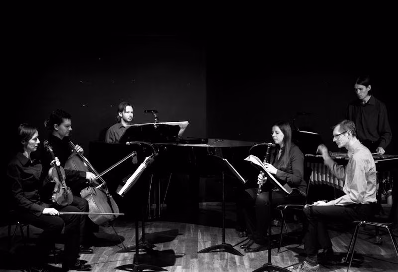 Ansambel U: alustab uue omapärase sarjaga