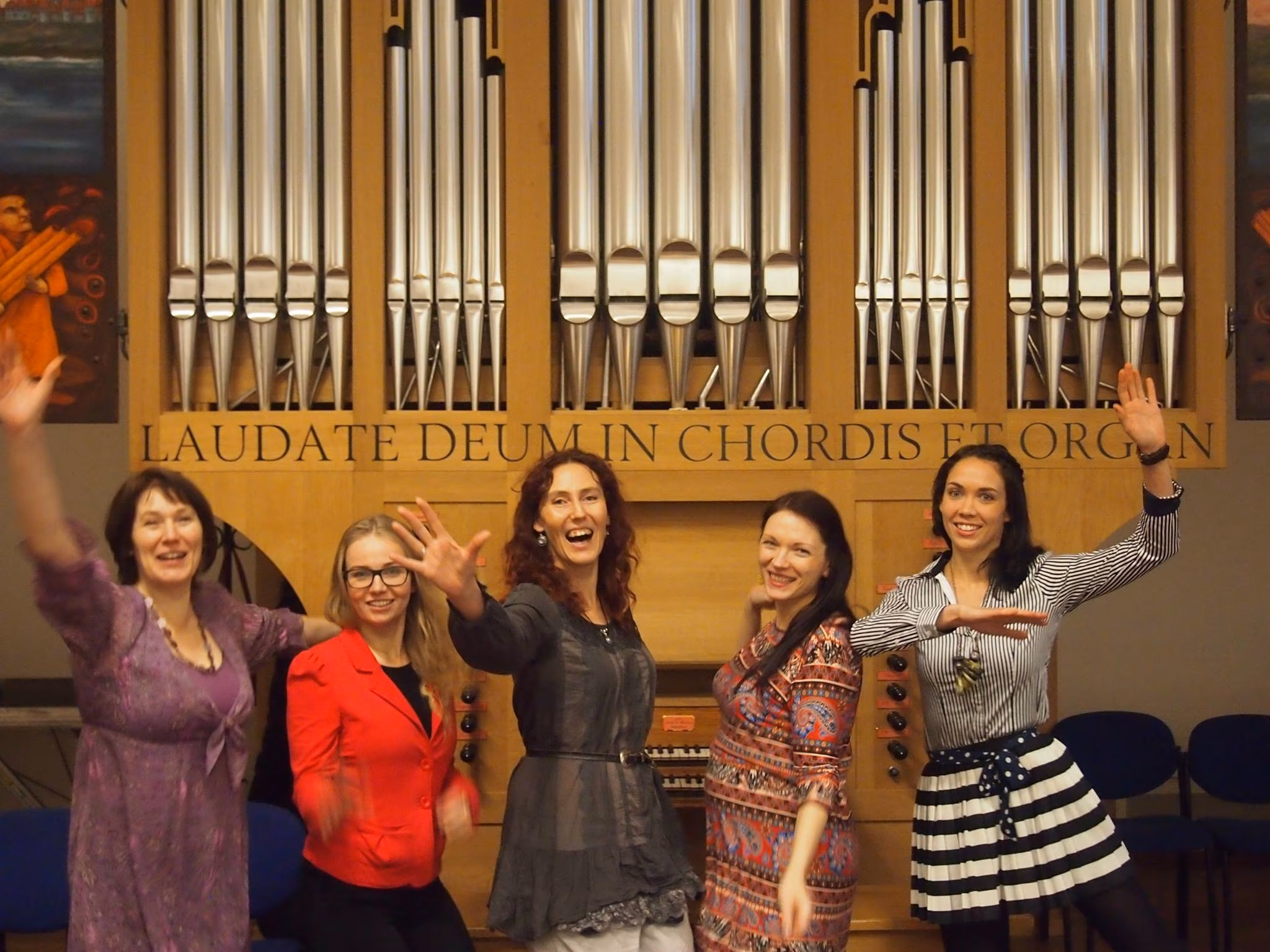 Marit Mõistlik-Tamm (paremalt teine) Euroopa Muusikateraapia päevale pühendatud seminaril 2014. aastal. Pildil koos teiste esinejatega: Frantšeska Vakkum, Sirli Kangur, Maria Vessmann ja Käll Haarde.
