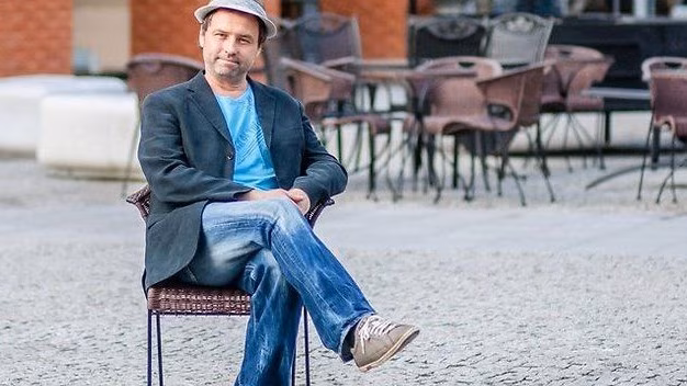 Lepo Sumera preemia Tõnu Kõrvitsale