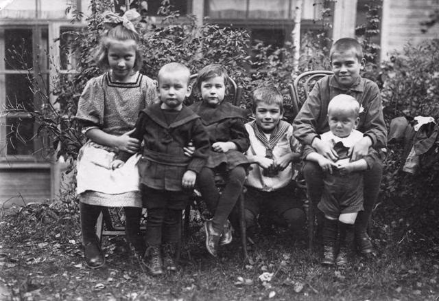 Meenutuskilde Mall Sarve 100. s&uuml;nniaastal