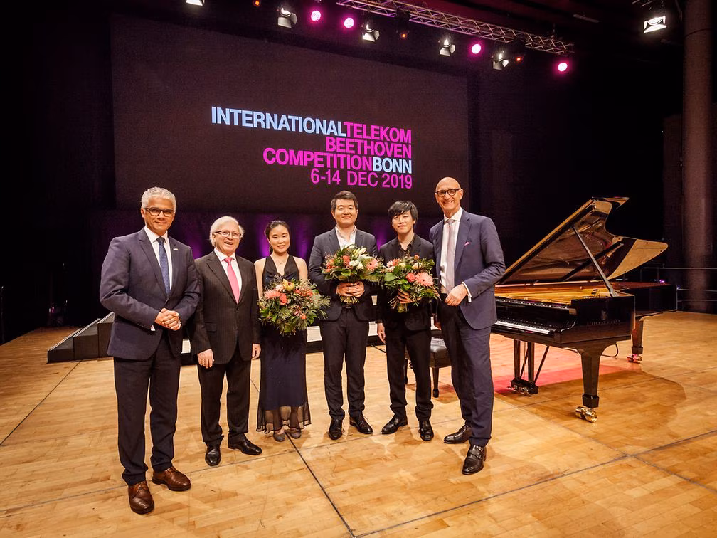 Beethoveni-nimelisel konkursil olid võidukad Aasia pianistid