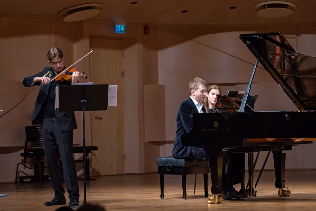 Ülestähendusi elleriaanide ettevõtmistest