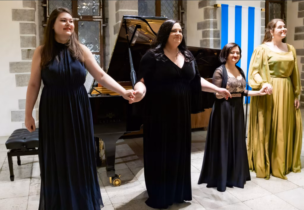 Monika-Evelin Liivi preemia Rael Rendile