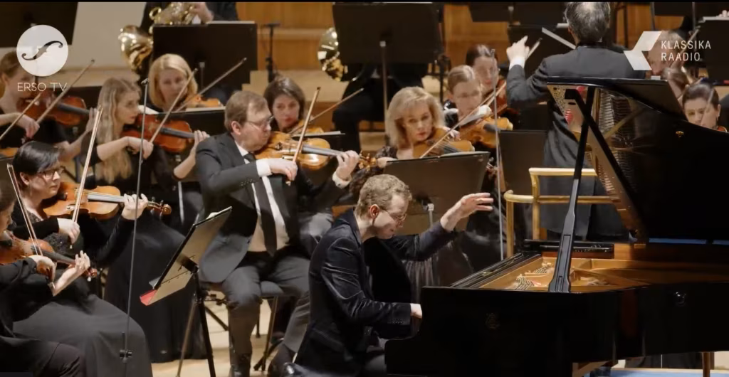 ERSO – kaks kontserti, noort solisti ja välisdirigenti