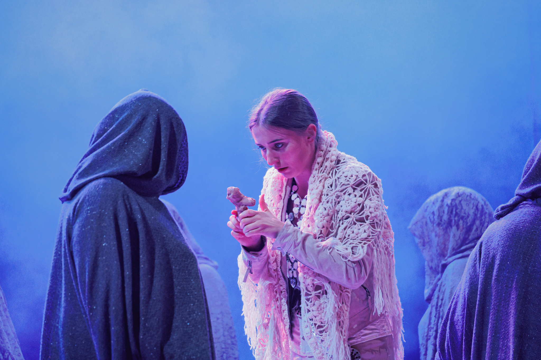 Raasulapsukese meisterdamine. Annabel Soode. FOTO Ilja Smirnov