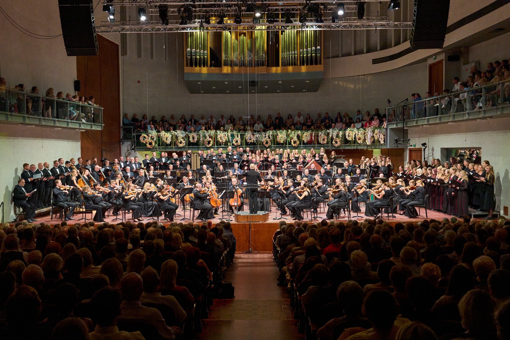 Eesti Festivaliorkestri kavas Paavo Järvi juhatusel oli igal kontserdil Pärdi muusika. FOTO Kaupo Kikkas